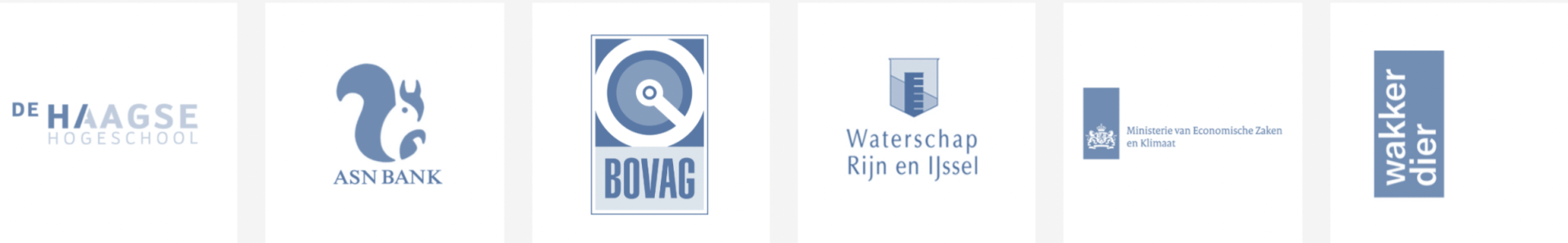 Rij van zes institutionele logo's in blauw en grijs op een witte achtergrond.