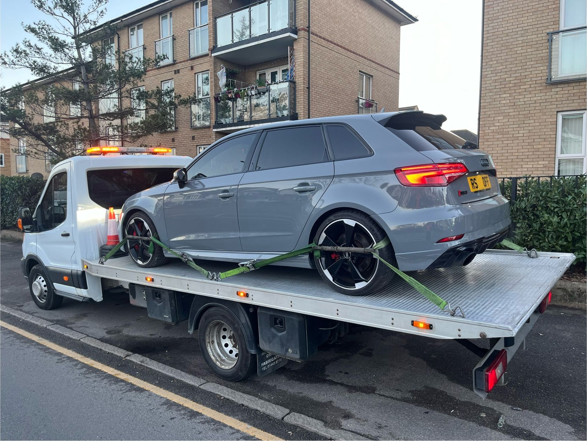 The Benefits of Using a Professional Breakdown Recovery Service