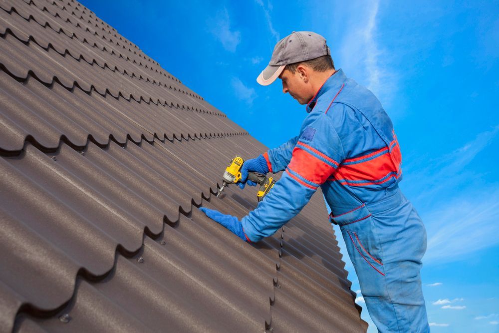 DIY Roof Repair Vs. Professional Services: Finding The Best Option