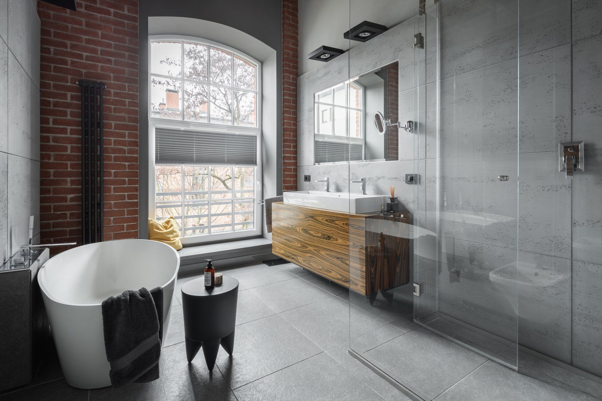 Glass shower enclosure — Bloomington, IN — City Glass Of Bloomington Inc Glass shower enclosure — Bloomington, IN — City Glass Of Bloomington Inc