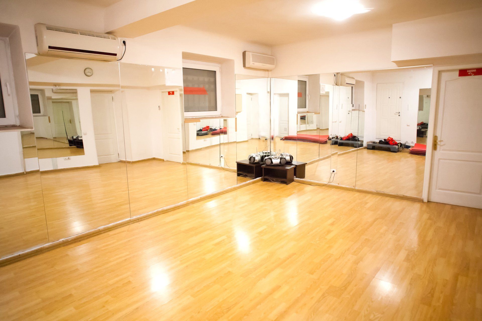Home gym mirrors — Bloomington, IN — City Glass Of Bloomington Inc