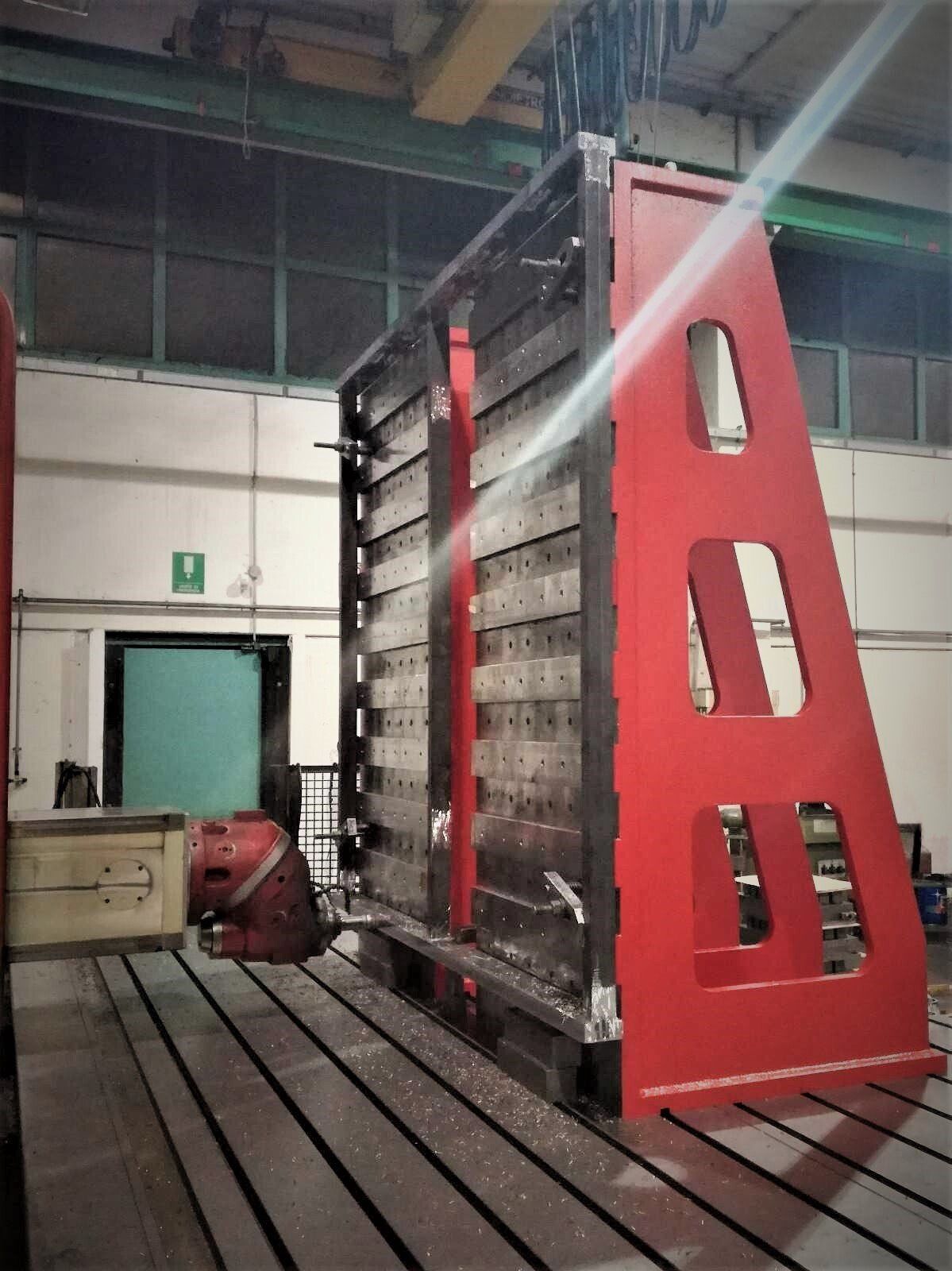 Telaio in acciaio fresato su centro di lavoro Mecof CS50 - La.Ro.Mo. S.r.l.