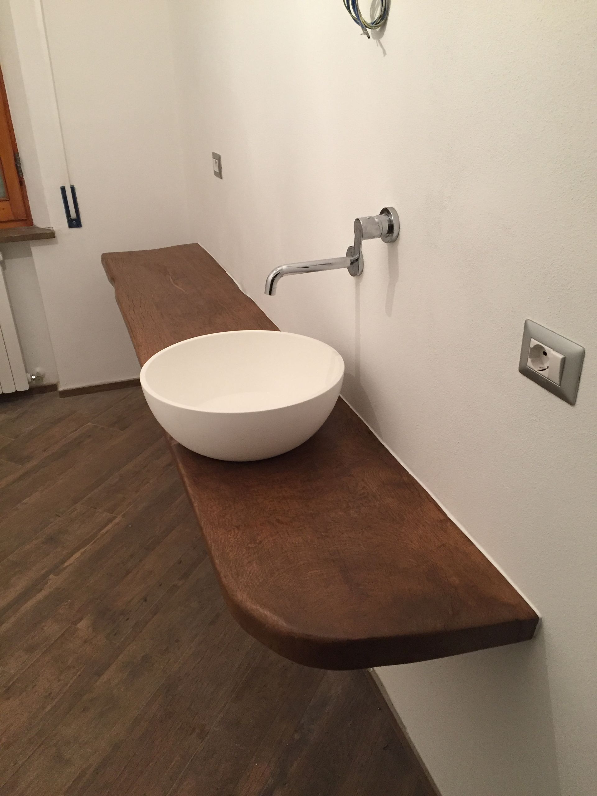 sottolavabo da bagno in legno antico di recupero