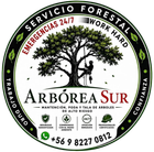 Logotipo circular de Servicio Forestal Arbórea Sur, con un árbol, texto verde y negro, y el teléfono +56 9 8227 0812