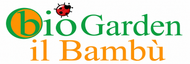 Logo con la scritta “bioGarden il Bambù” in verde e arancione, con una piccola icona di coccinella rossa.