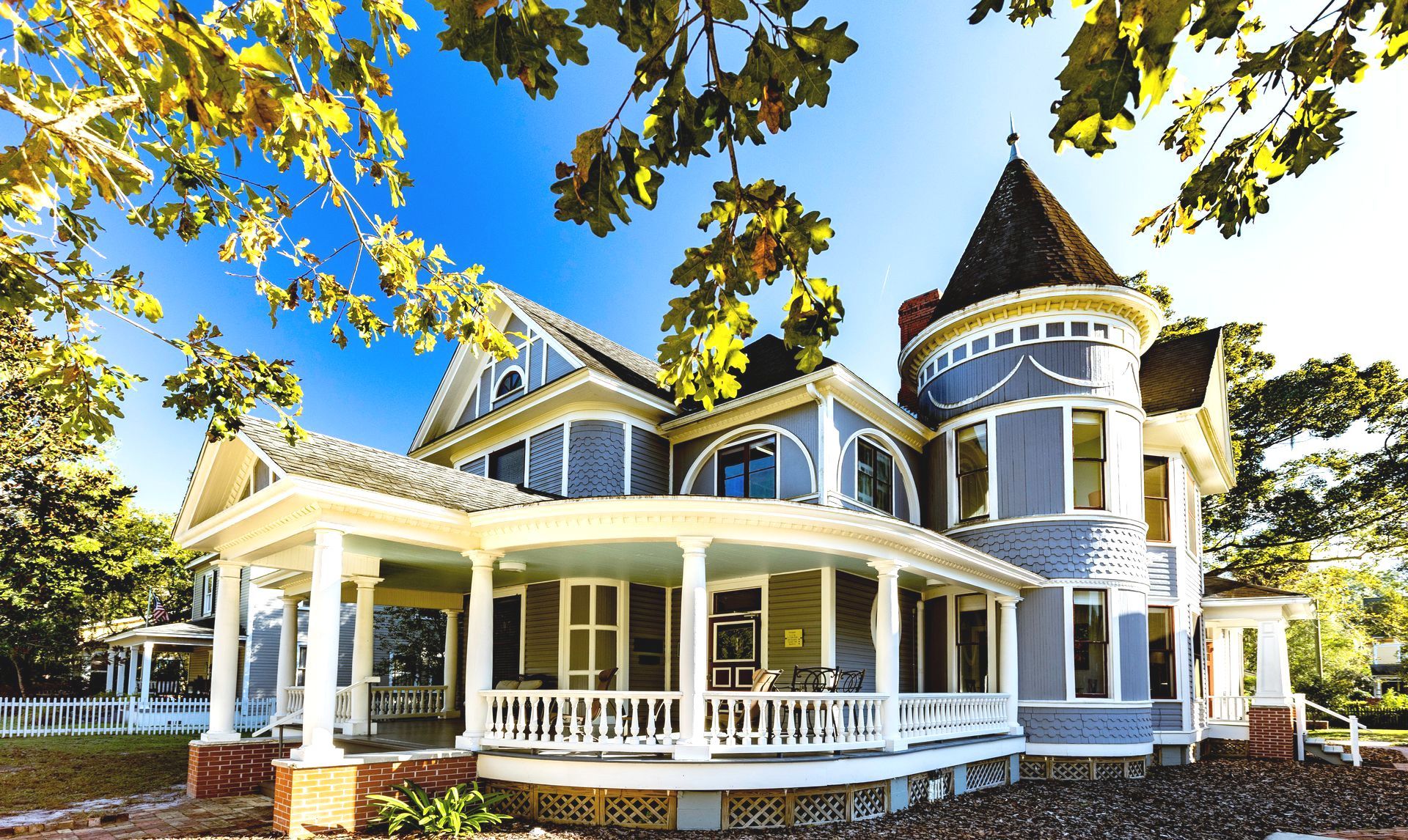 Make Graduation Weekend Unforgettable at the Camellia Rose Inn