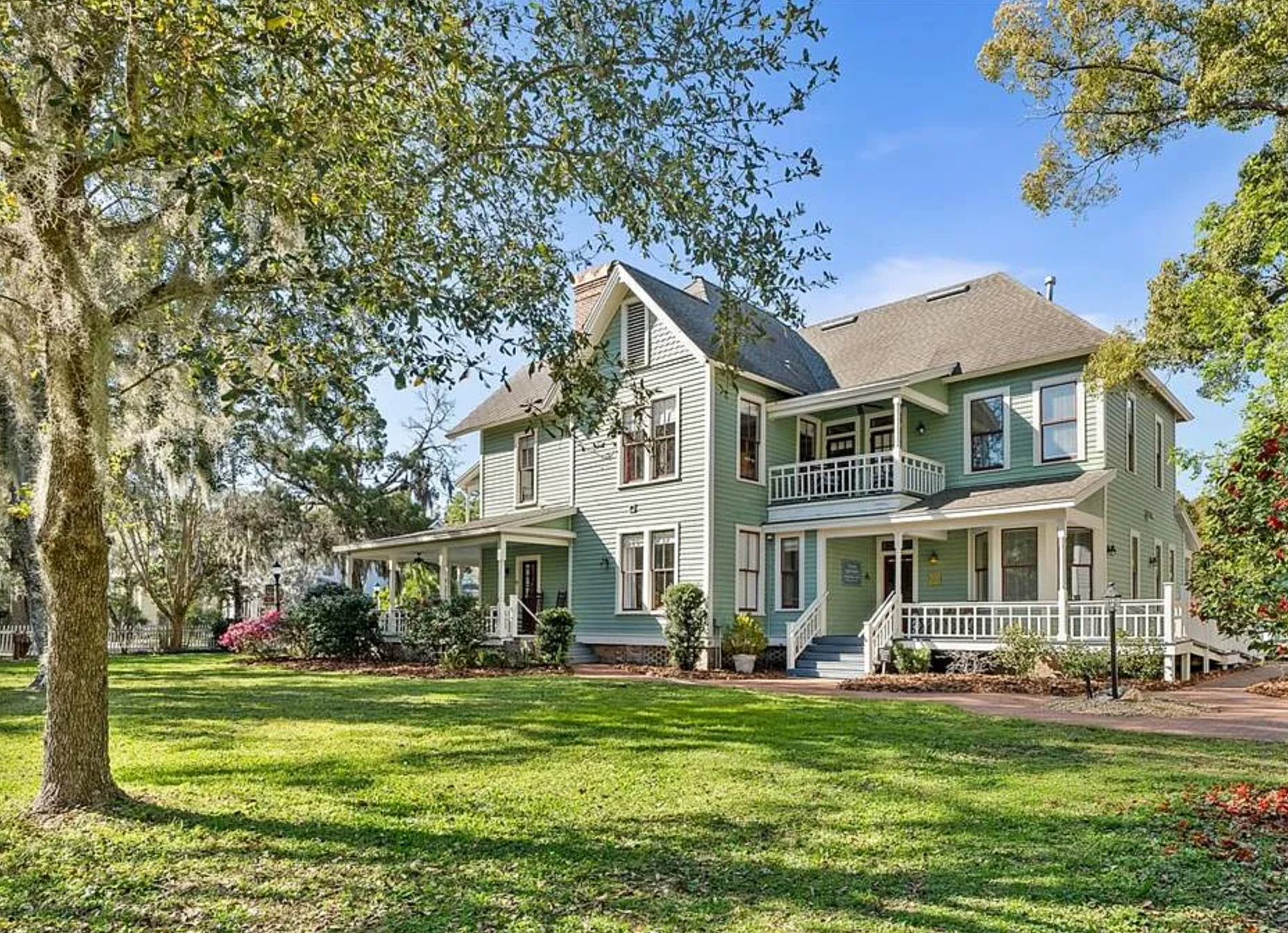 Green Victorian home- STR - Gainesville, FL GNV