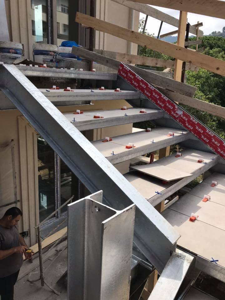 scala di nuova costruzione