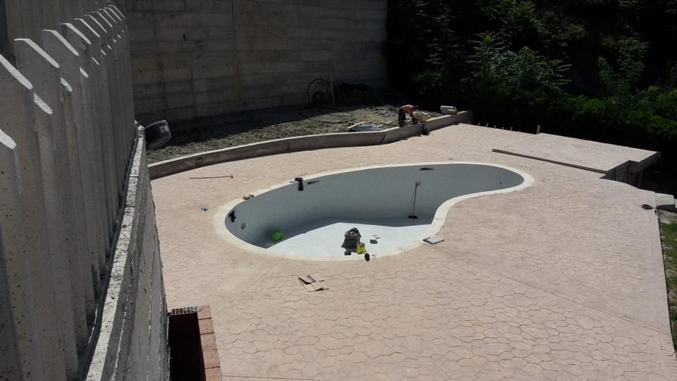 piscina esterna in muratura
