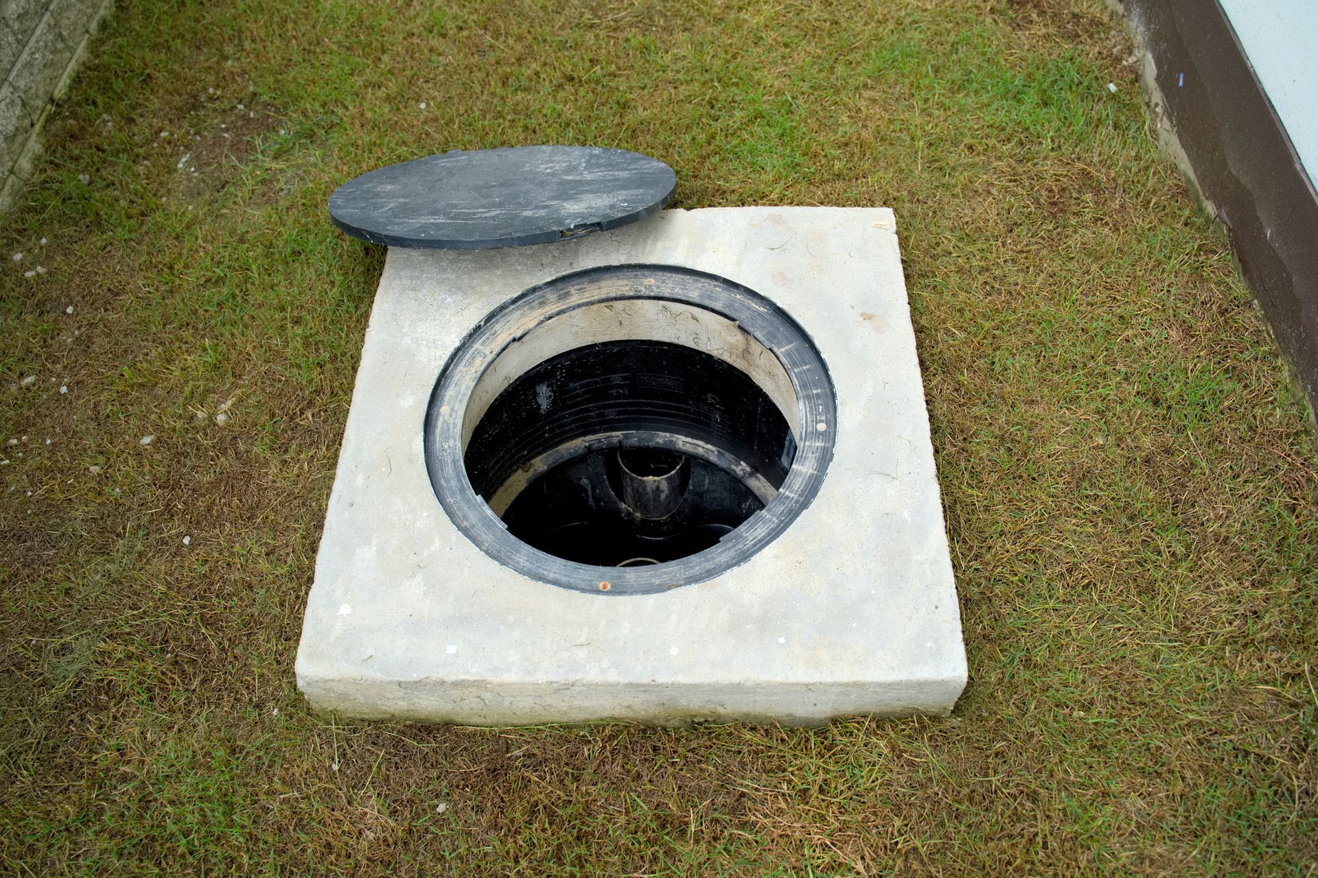 Grease Trap Outdoor — Huntington, WV — Plumbing Helper