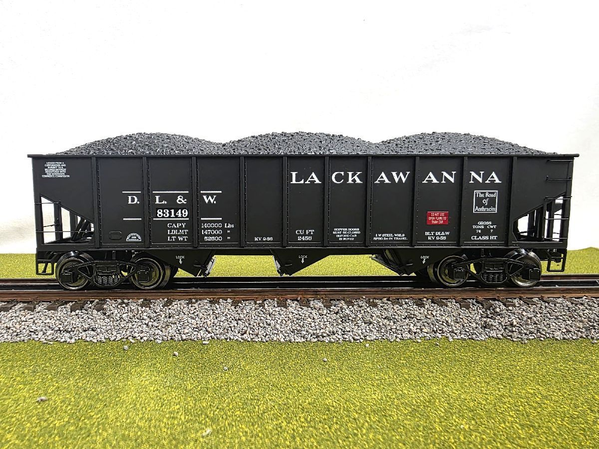 RMT66280 Lackawanna 3 Bay Hopper