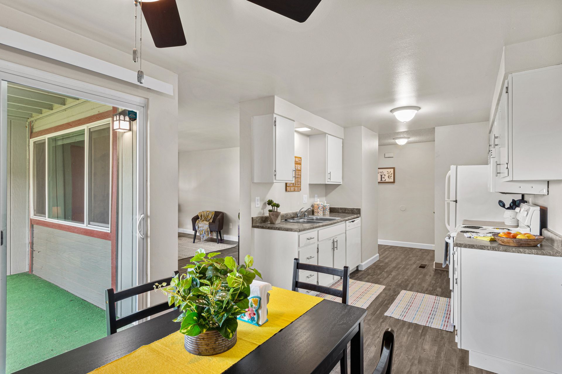 spacious dining room off of kitchen