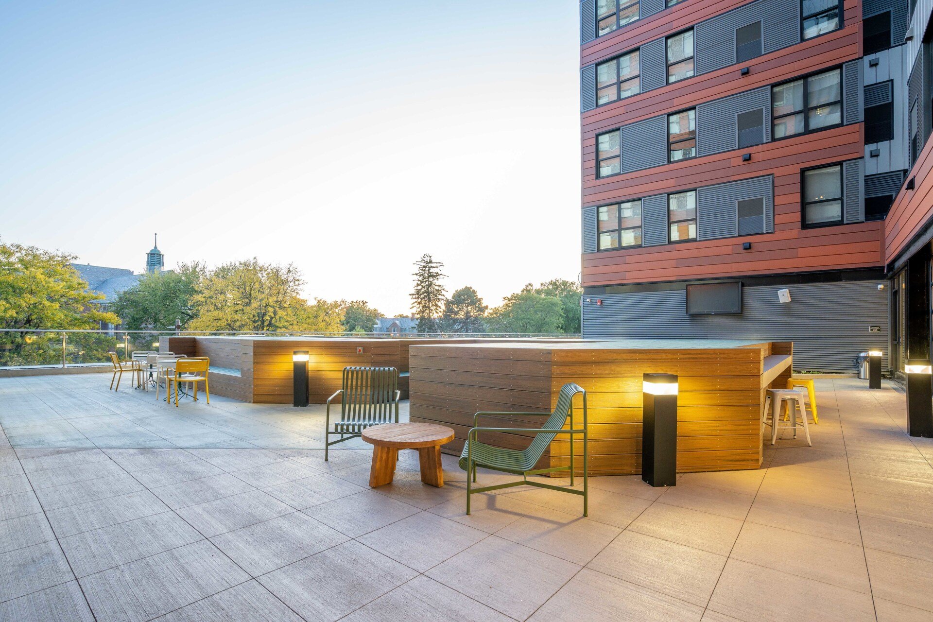 Landmark on Grand River Student Apts in East Lansing, MI