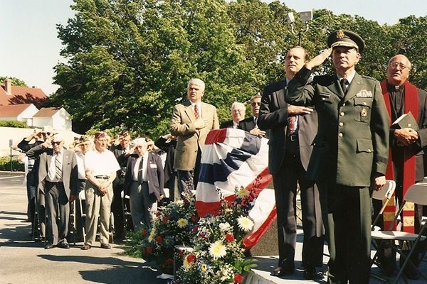 Veterans Grove Dedication