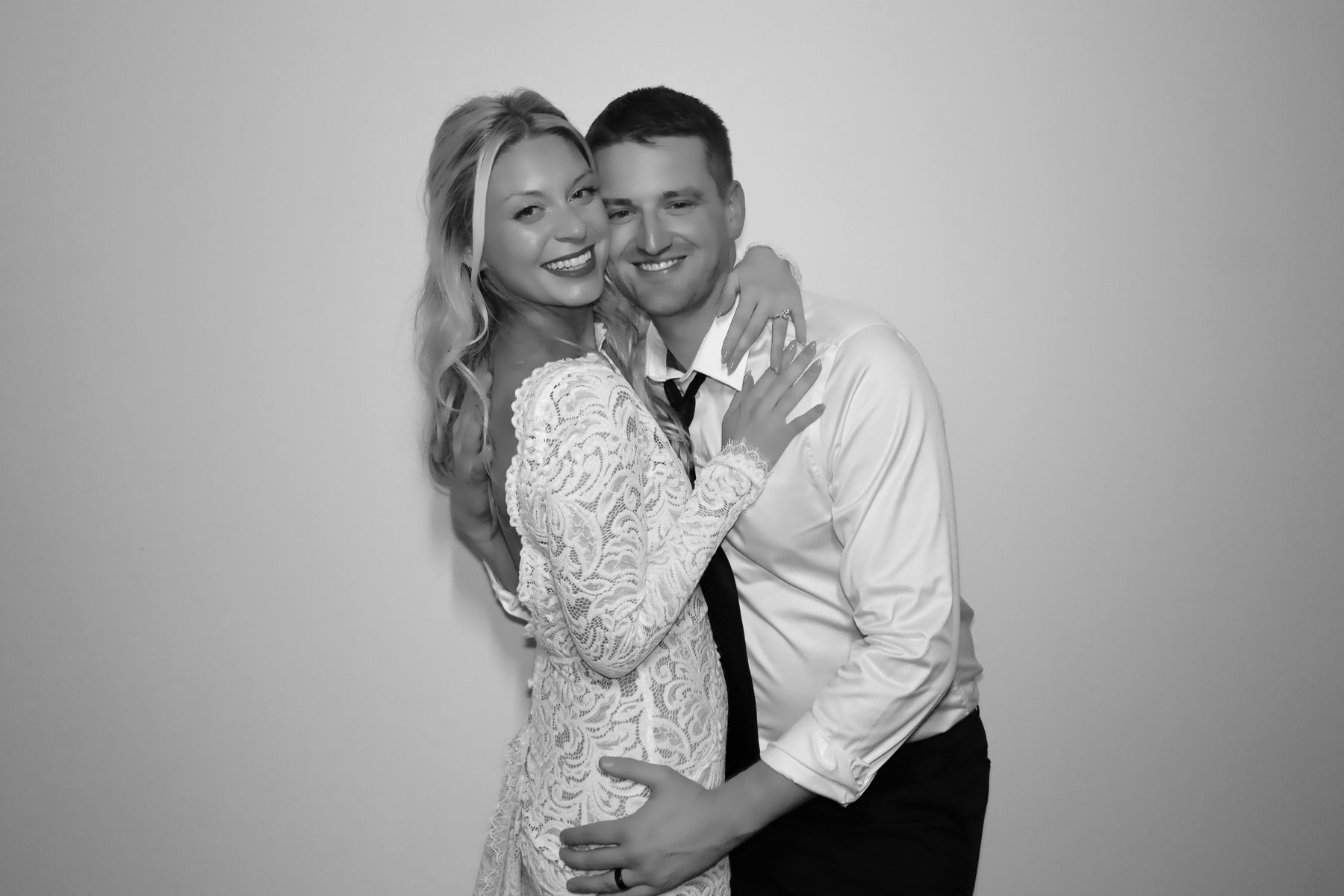 glam photo booth experience with bride and groom at tyler gardens in newtown pa