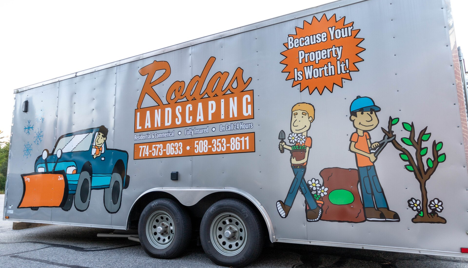 A trailer with the word landscaping on it