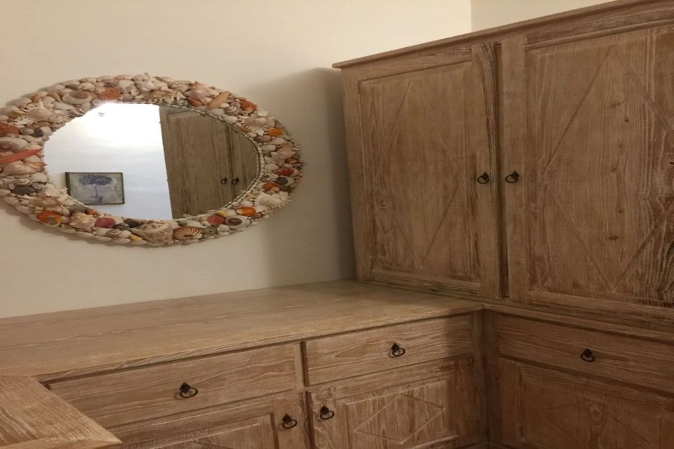 Armadio in legno