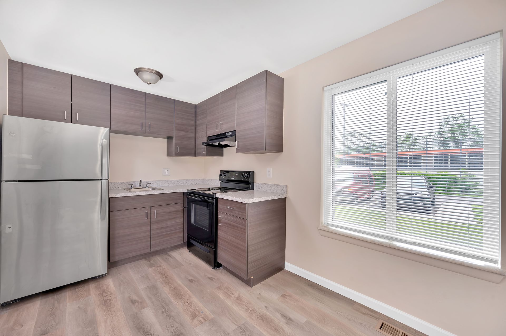 Park Layne 1 and 2 bedroom Warren apartments