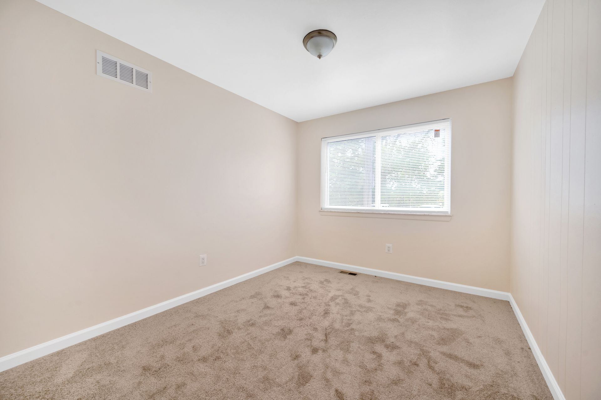 Park Layne 1 and 2 bedroom Warren apartments