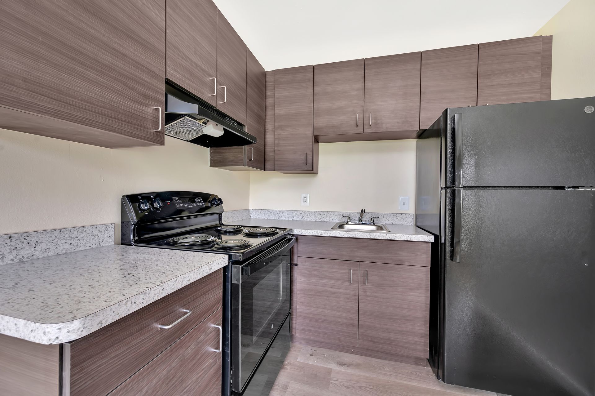 Park Layne 1 and 2 bedroom Warren apartments