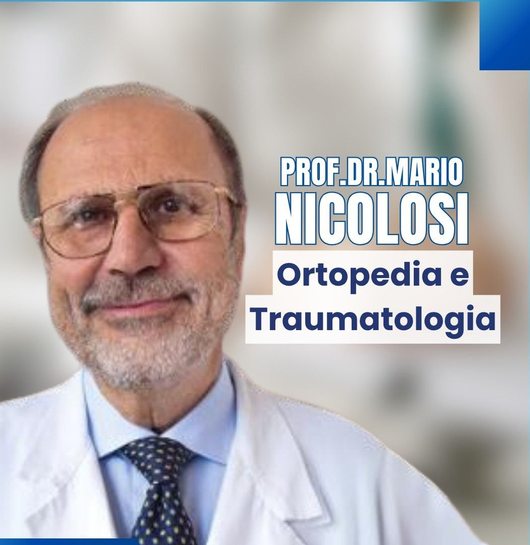 Il professor Dr. Mario Nicolosi, specialista in ortopedia e traumatologia, indossa occhiali e camice bianco.