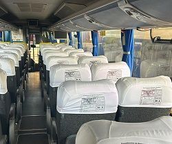 Vista do interior de um ônibus da viação São Bento