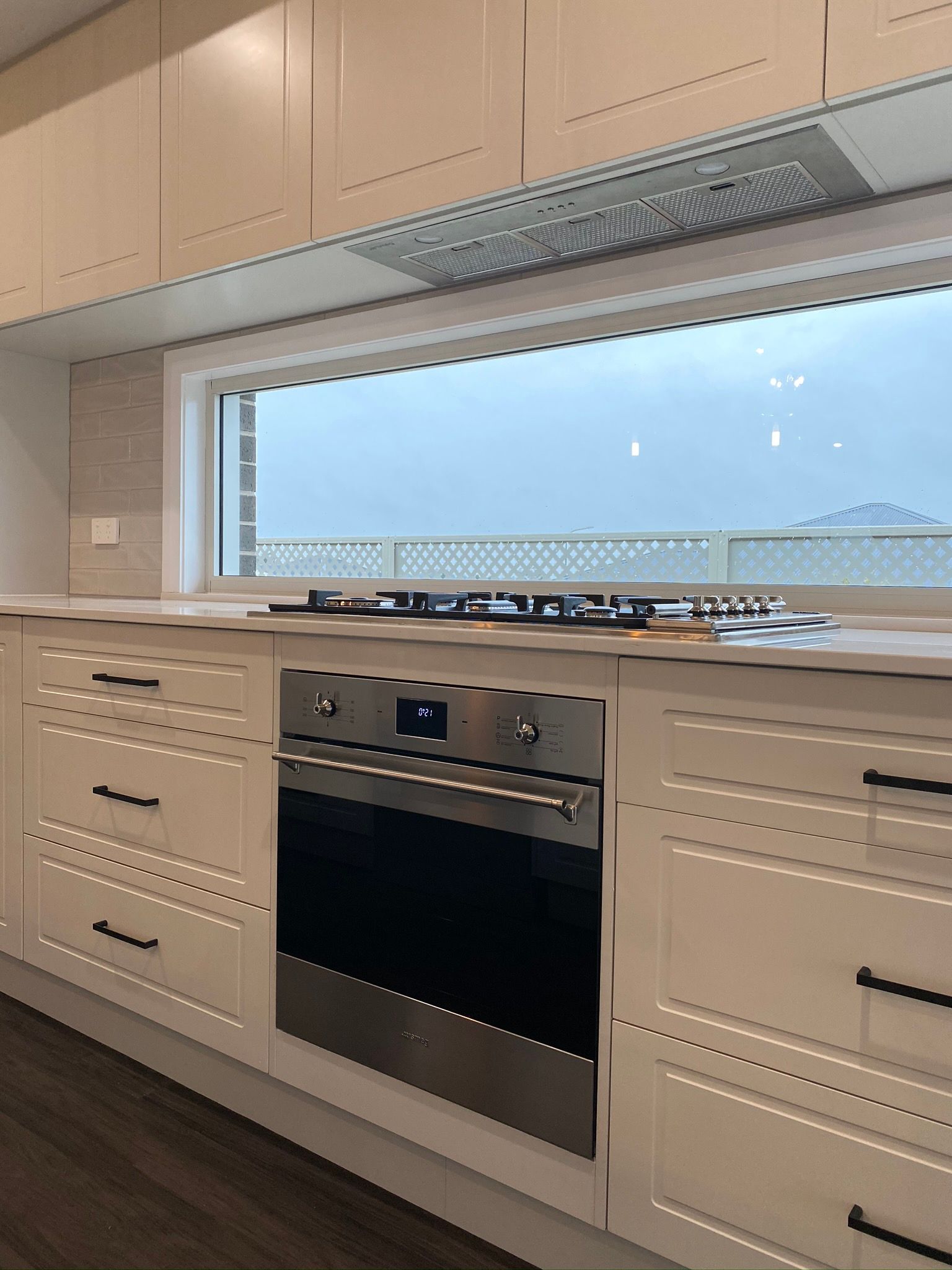 Kitchen Stove — Kitchen Renovations in Dubbo, QLD