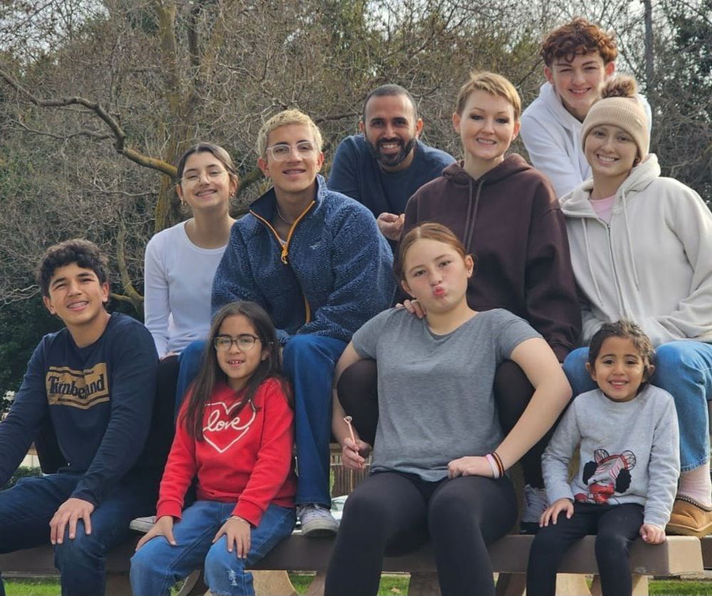 Jocelyn and her family gather for Christmas, thanks to the Ryan Gordy Foundation's Guardian Angel Program
