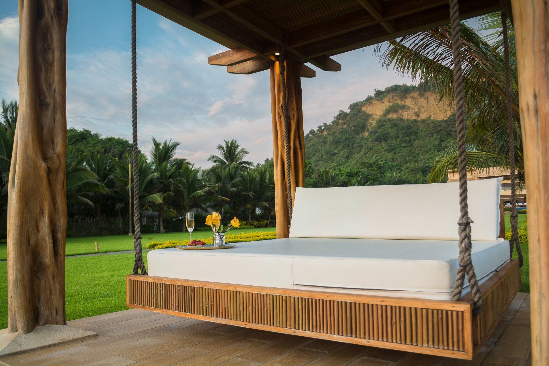 Outdoor Décor