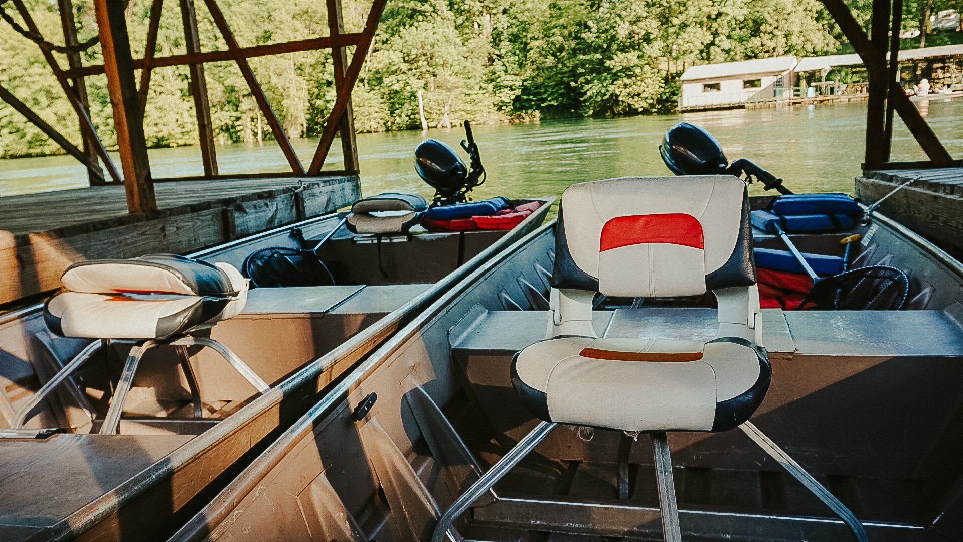 Boat Rentals Little Red River Lindsey's Resort
