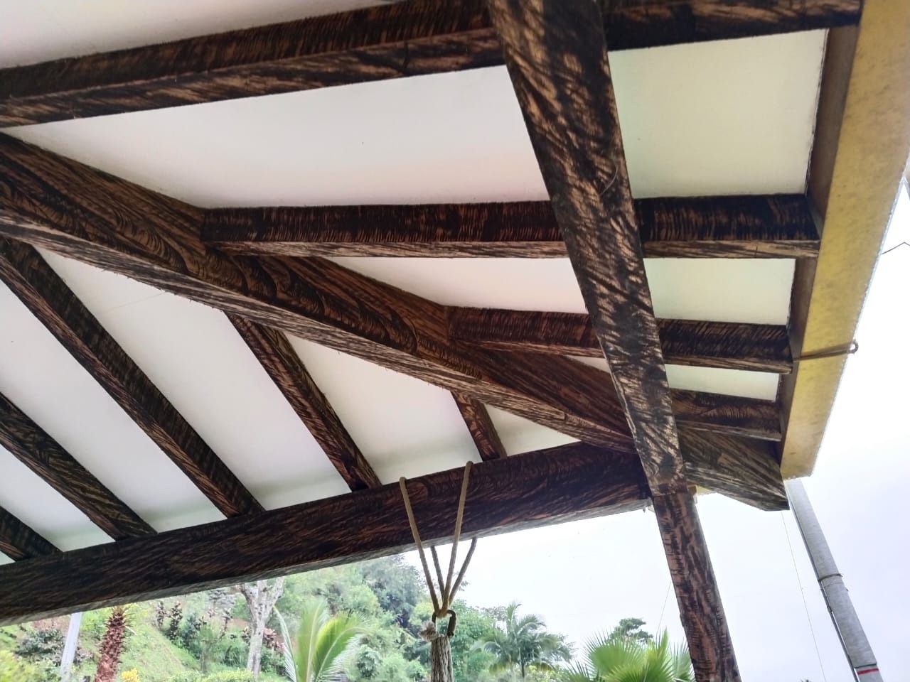 Maderas y Aserríos Nariño, Venta de Madera para Techos en Bello.  Vigas de Madera en Bello. Alfardas y Largueros en Bello.