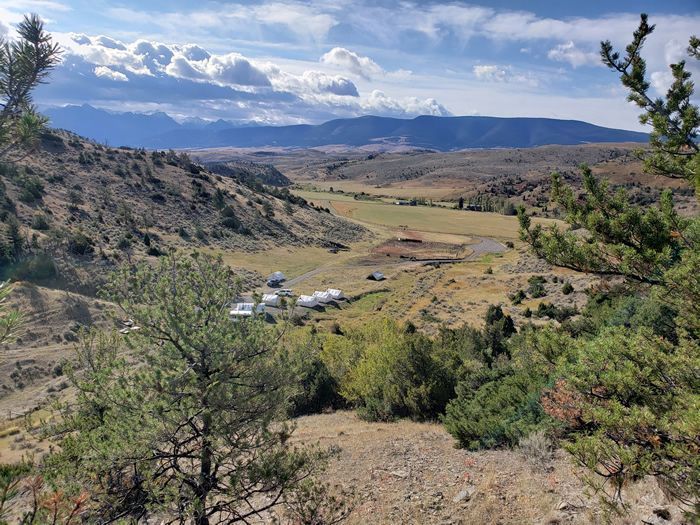 Lone Wolf Guide Service Camp