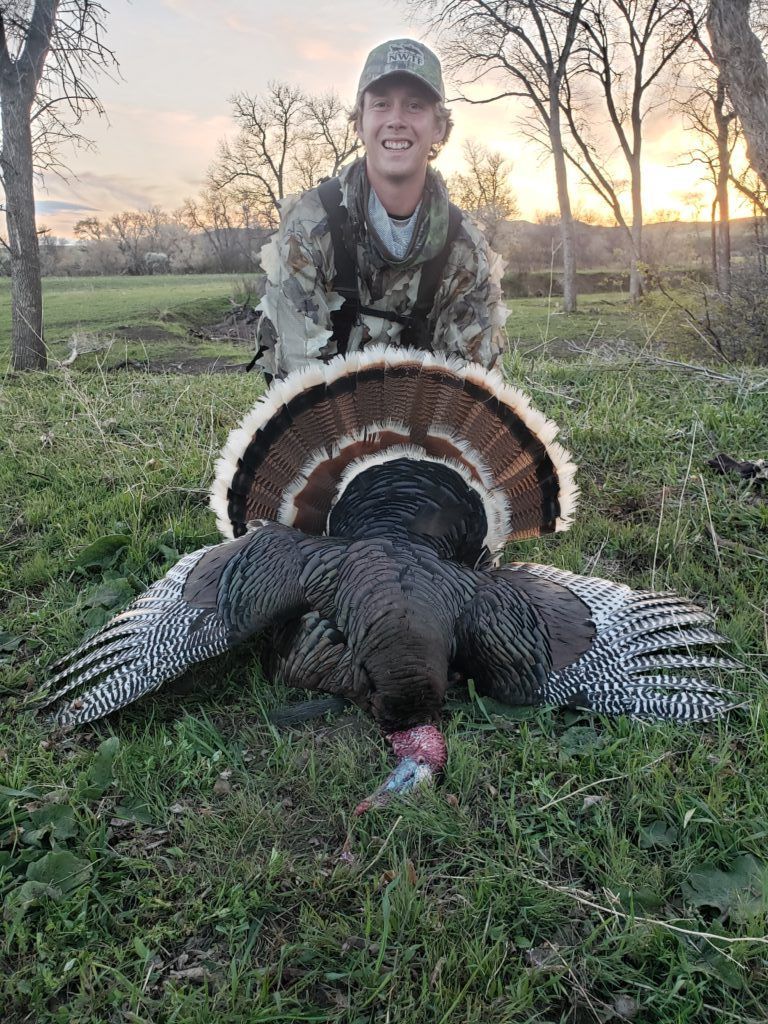 Lone Wolf Guide Service Hunting