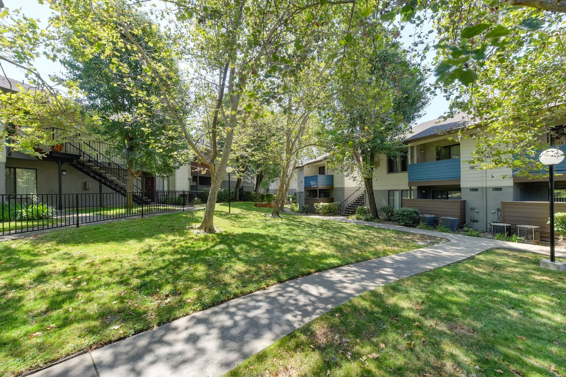 Heritage Oaks