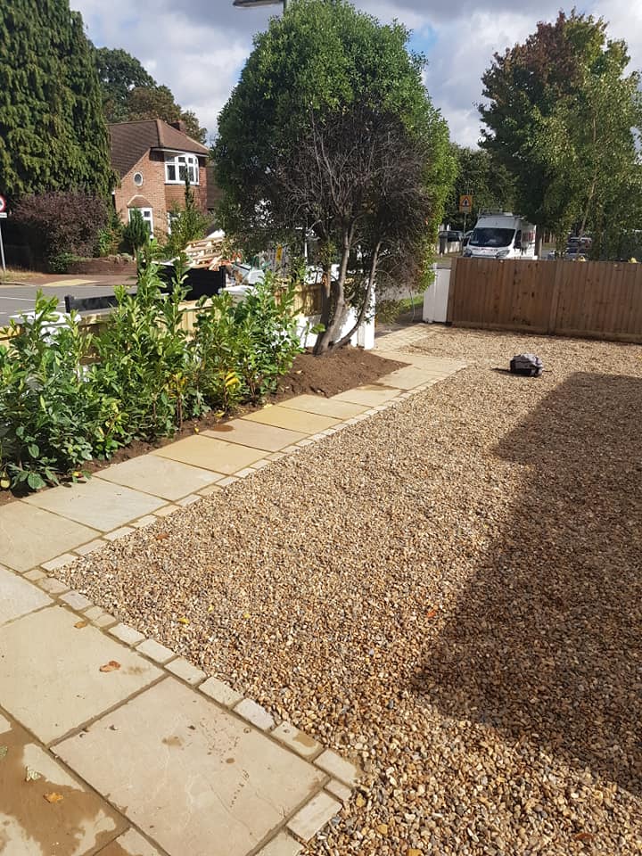Gravel driveways by Walton Driveways Surrey