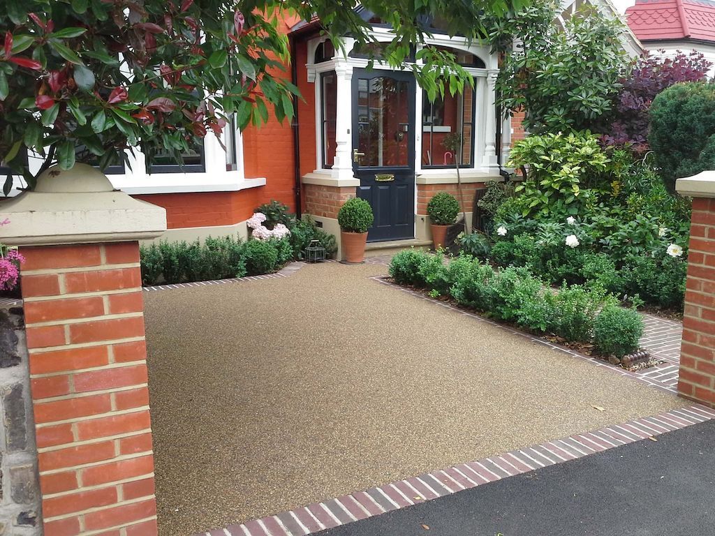 Resin driveways by Walton Paving