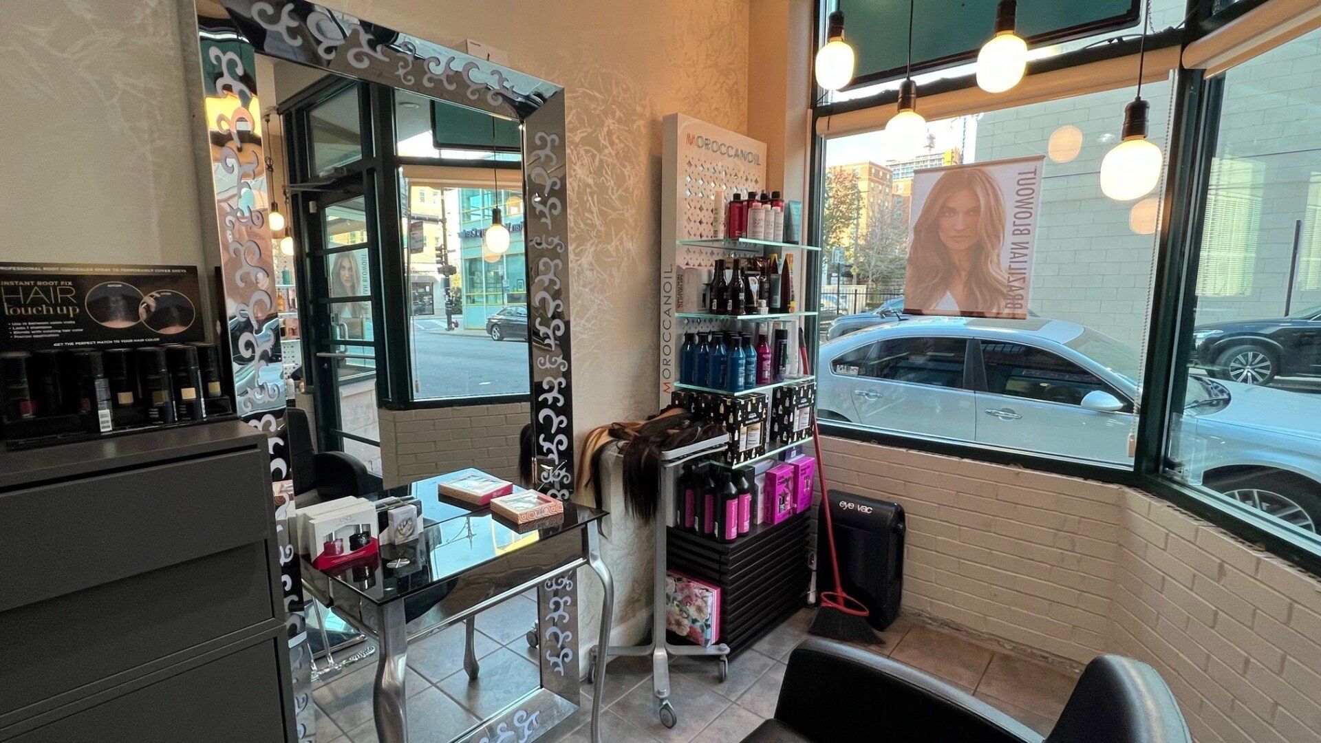 Leftmost View Salon — Chicago, IL — Saraya Salon
