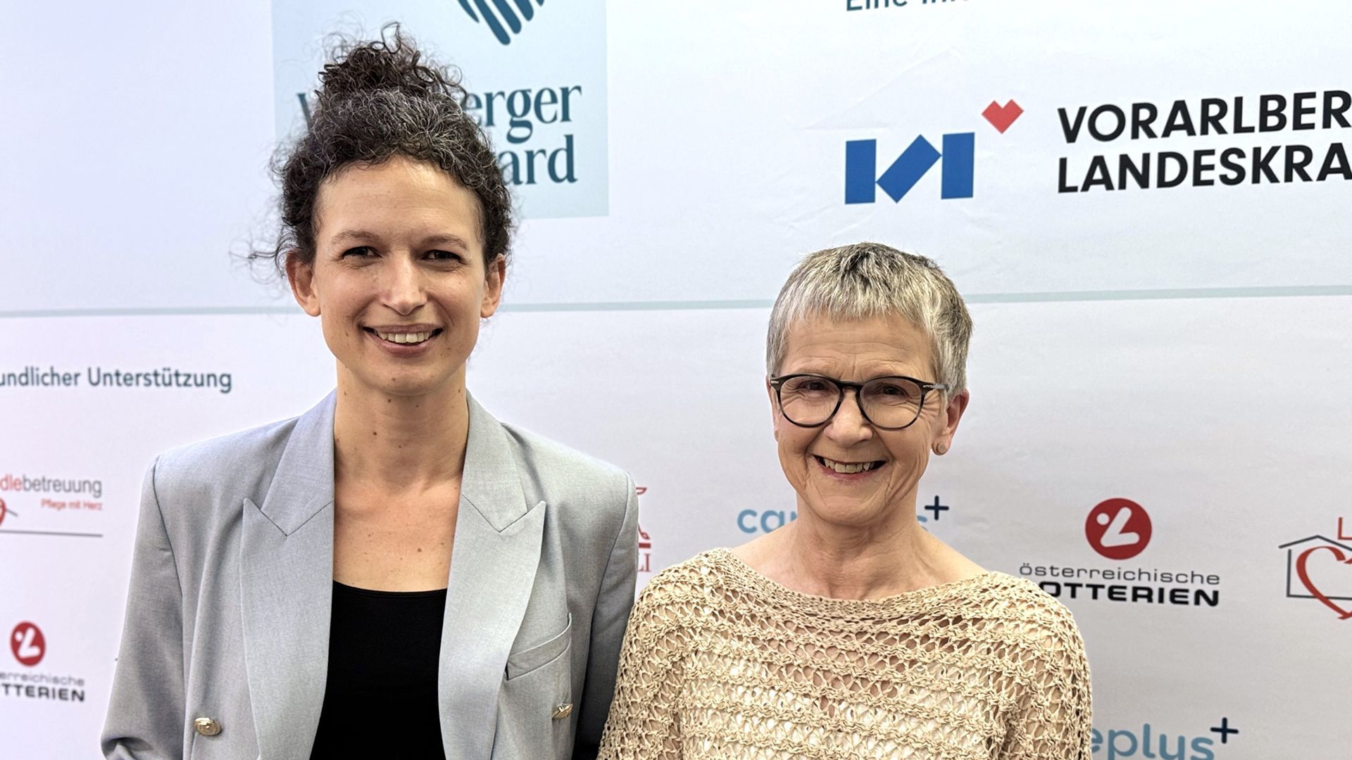 Beate Rhomberg, Projektleiterin Pflegeaward Vorarlberger Nachrichten, und Marlies Mohr, Redakteurin Vorarlberger Nachrichten