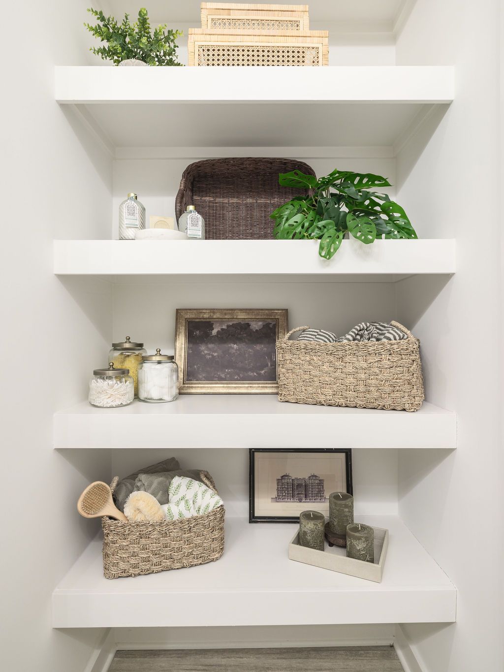 Built-in shelves at Preserve at Heartwood in Richmond Hill, GA.