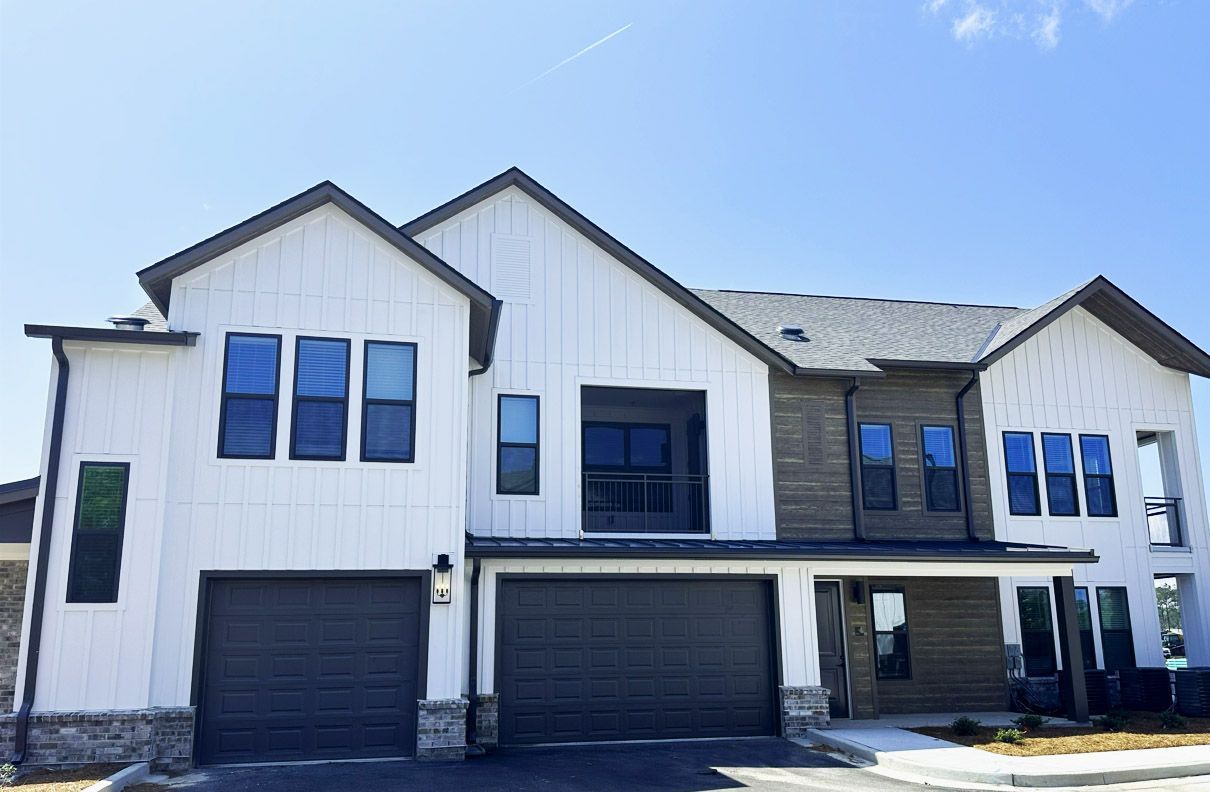 Garages at Preserve at Heartwood in Richmond Hill, GA.