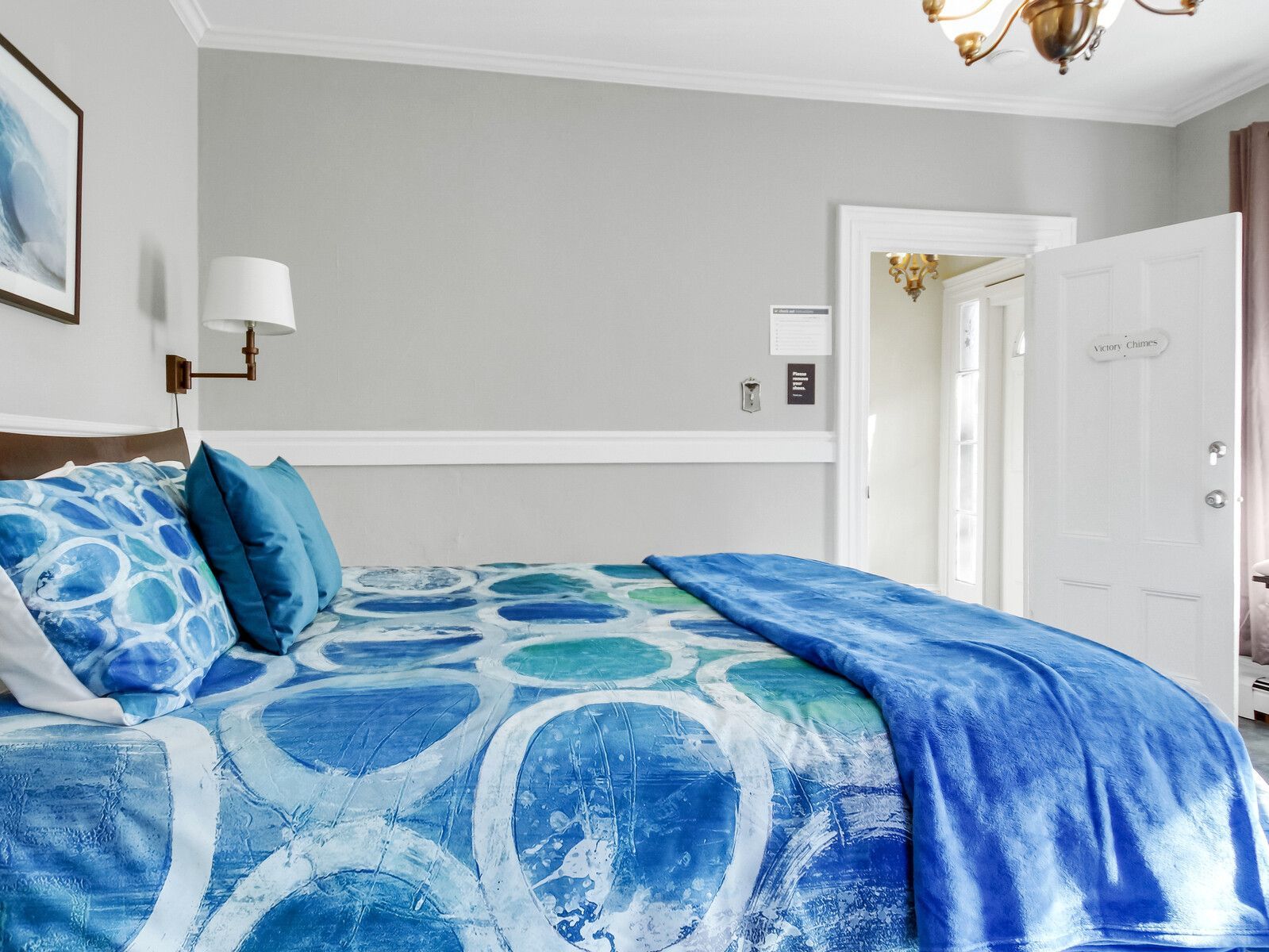 bedroom-suite