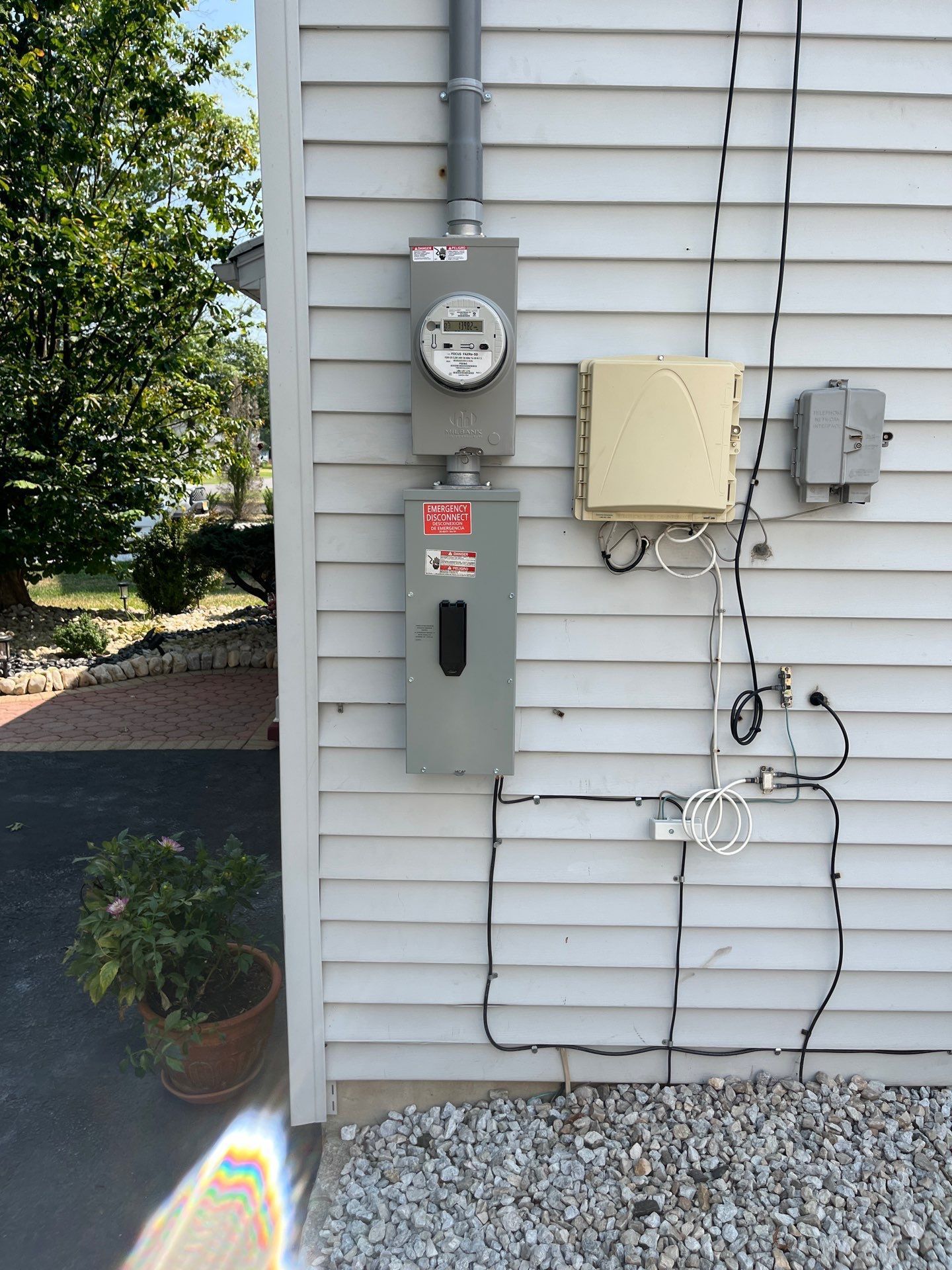 200 amp electrical service upgrade with new meter and emergency disconnect installed by JDP Electric in Bridgewater, NJ
