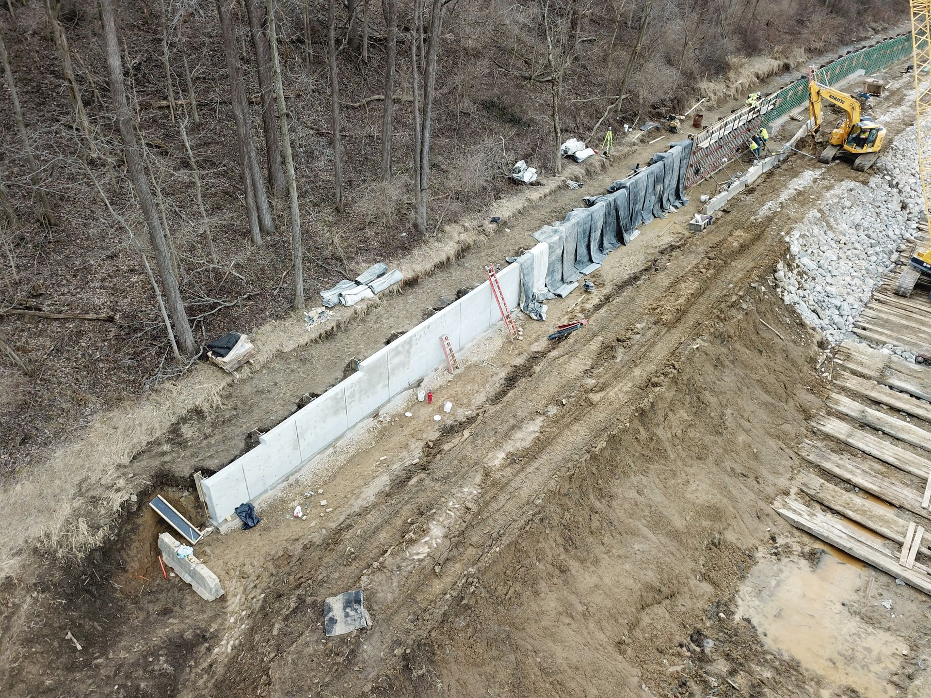 A photo of an I-69 Cut Wall in Johnson County, Indiana