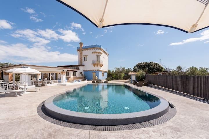 piscina sfioro infinity su tutto il perimetro telo alkorplan touch prestige pool design group