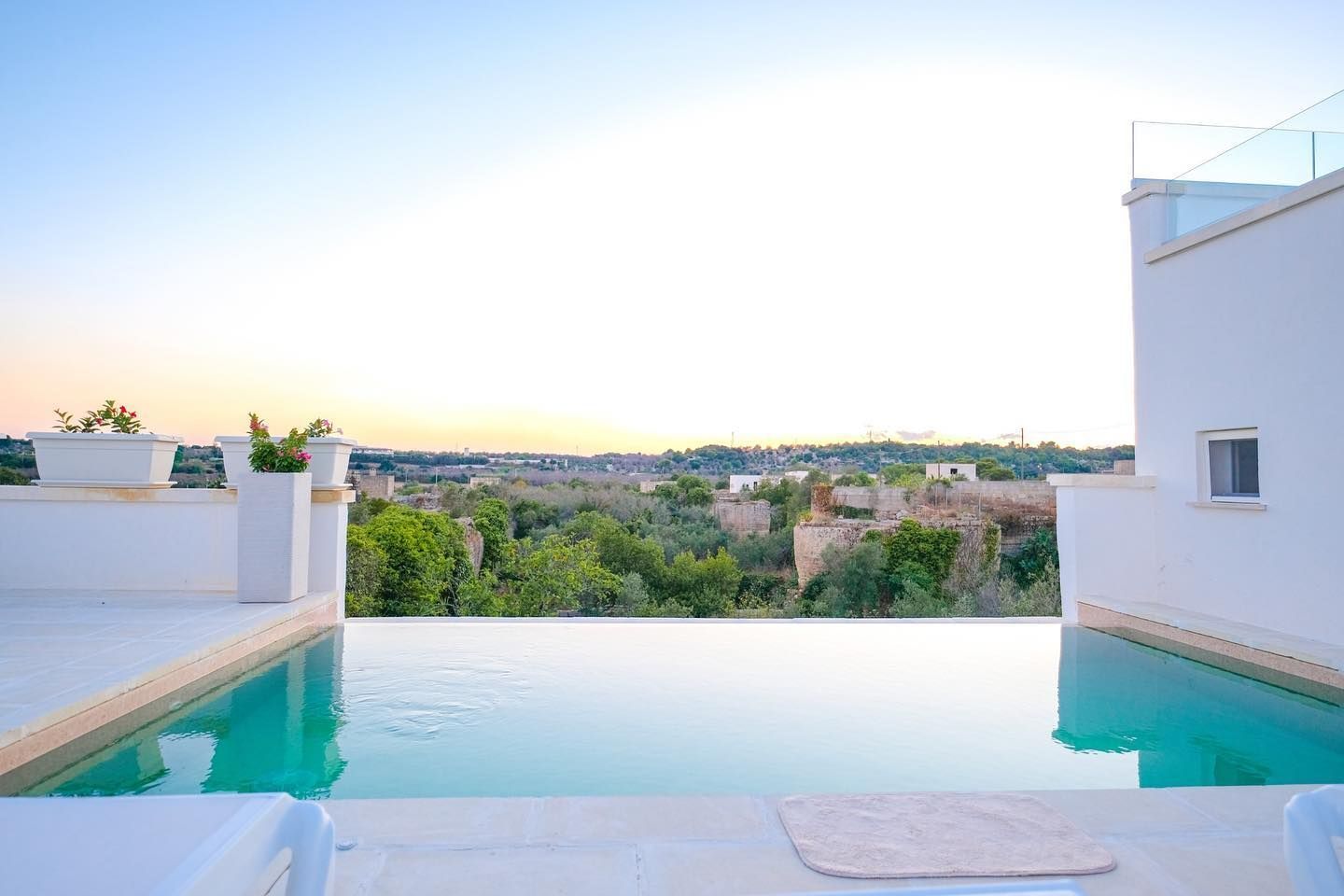 piscina infinity con telo alkorplan touch sublime pool design group