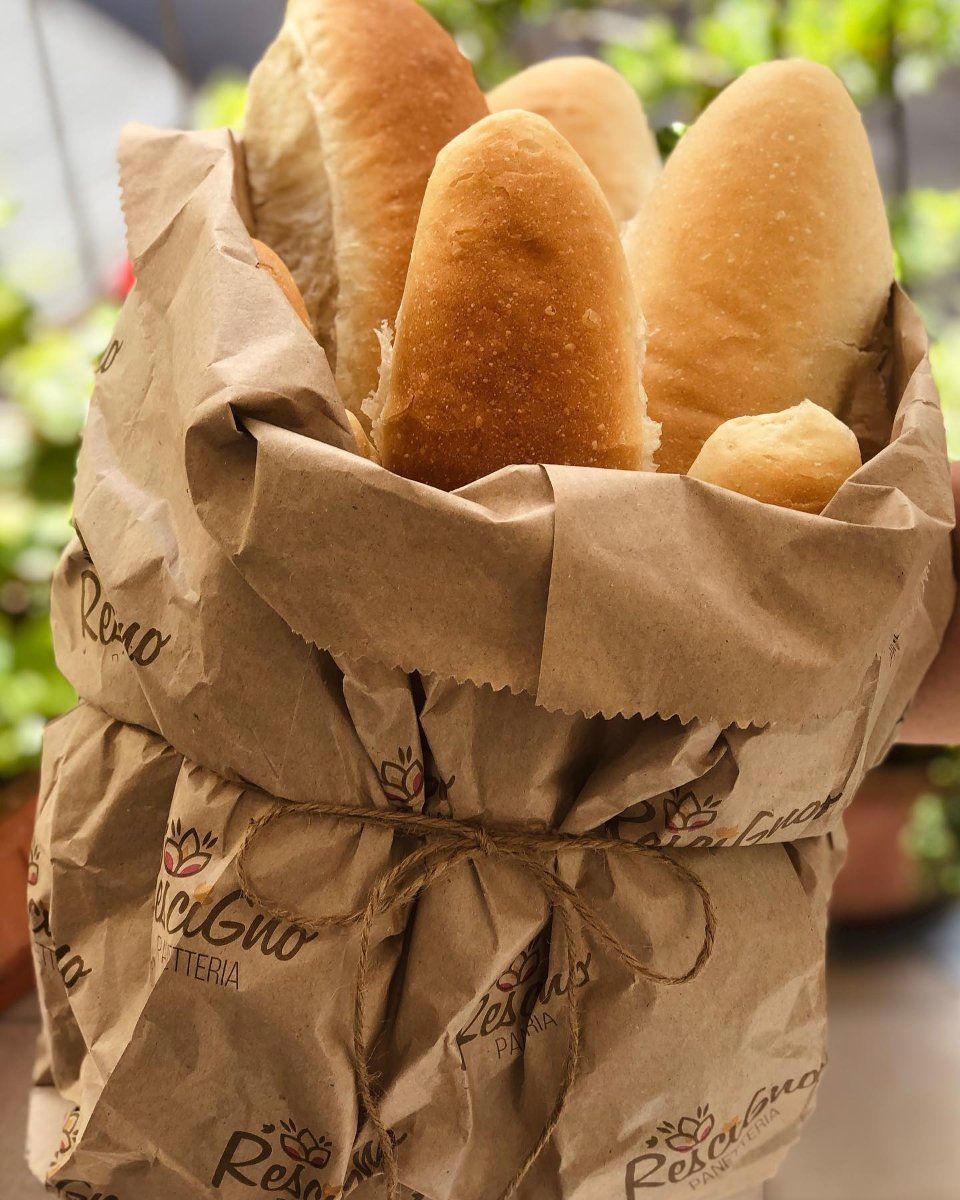 Pane in busta di carta