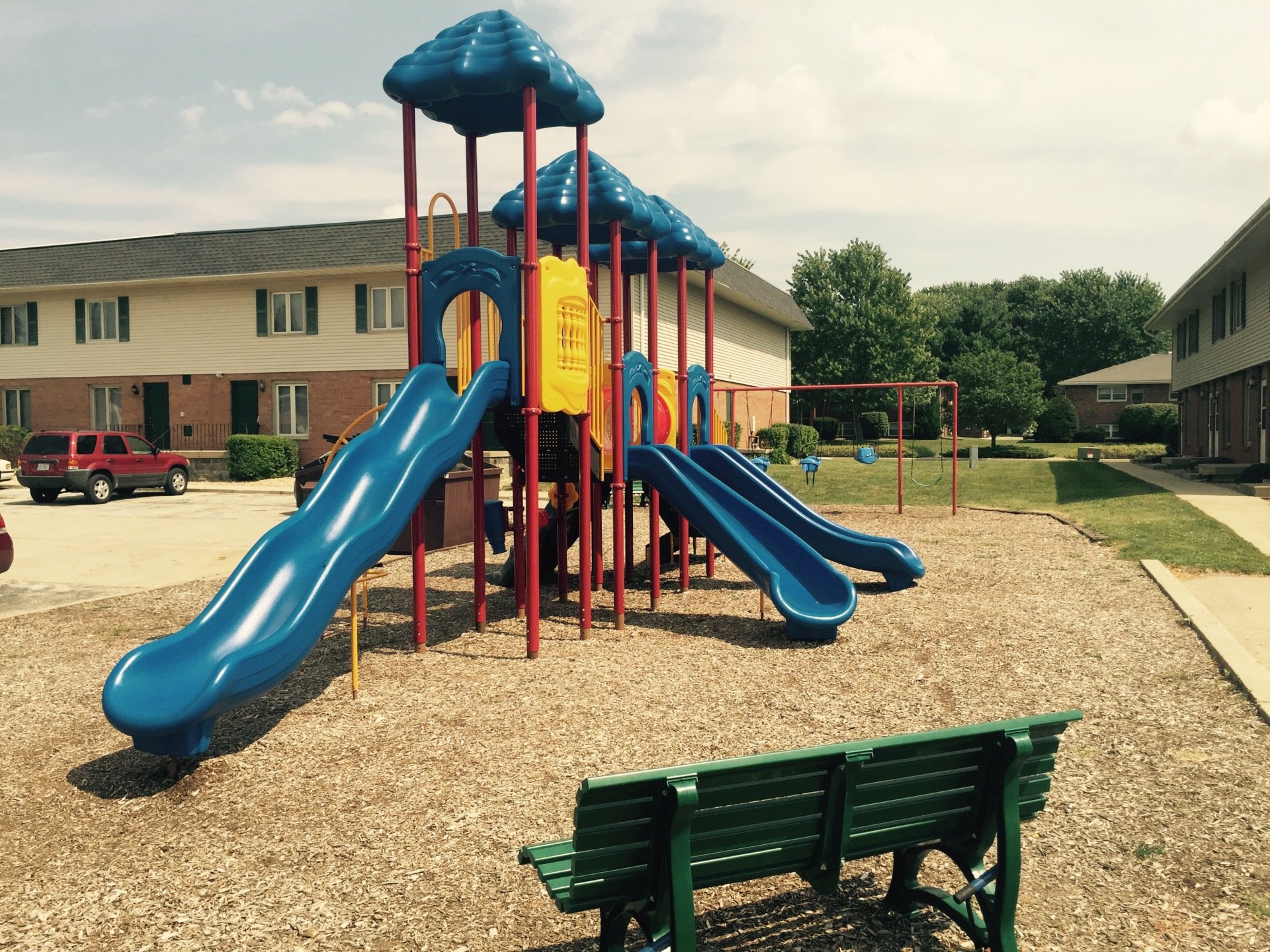 Pinecrest Apartments Studio, 1, 2 & 3 Bed Apartments