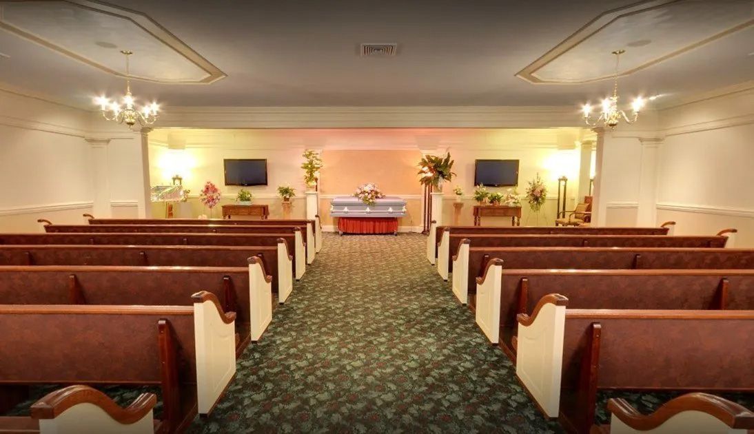 McReynolds Nave & Larson Funeral Home in Clarksville, TN