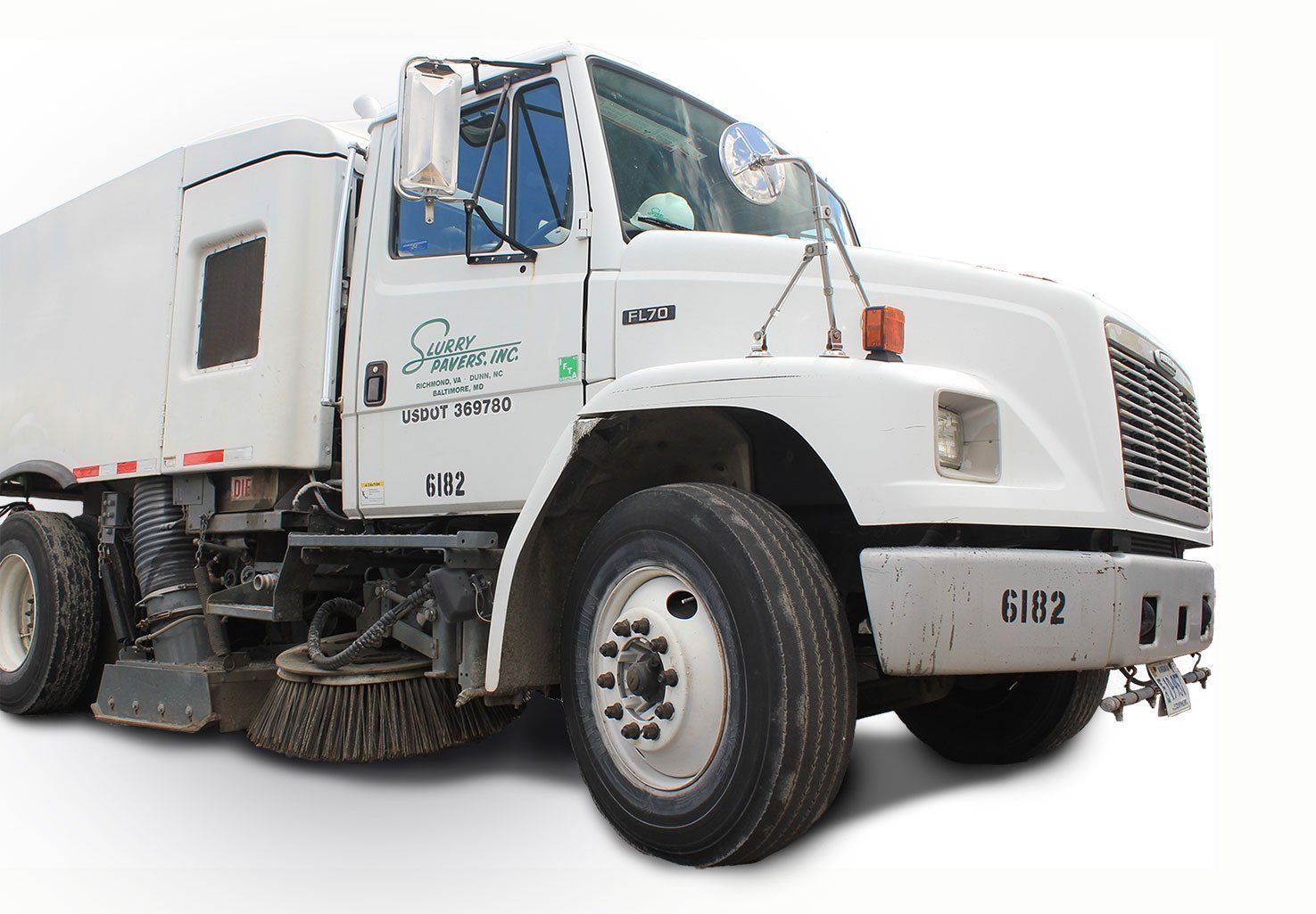 Sweeper truck