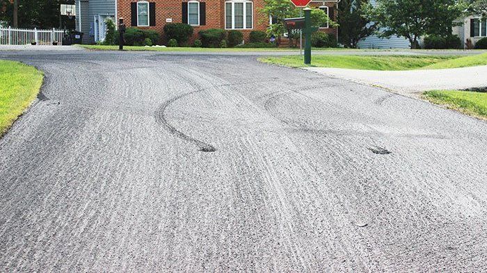 wheel track markings on slurry surface before wear in
